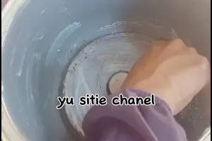 Tak perlu racikan bahan khusus, ini cara bersihkan kerak hitam di dasar rice cooker dalam 15 menit