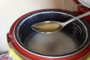 Tidak perlu kapur sirih, ini 7 cara membuat lontong kacau Padang yang praktis dan hemat gas