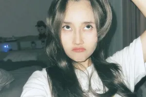 Glow up-nya bikin warganet nagih, ini 9 potret Riyuka Bunga tampil manglingi pakai make up usai oplas