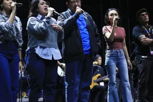 11 Momen SBY manggung di Pestapora, aksinya saat membawakan lagu SKA bikin penonton terhibur