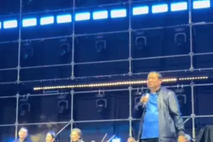 11 Momen SBY manggung di Pestapora, aksinya saat membawakan lagu SKA bikin penonton terhibur