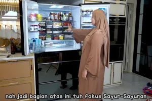9 Cara Tasyi Athasyia menata isi kulkas Rp50 juta ini tampak rapi dan bikin bebas bau