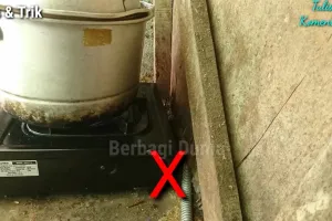 Emak-emak wajib tahu, ini alasan kenapa kompor tidak boleh diletakkan menempel dinding
