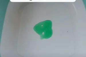 Baju terkena cat tembok? Begini cara mencucinya agar noda bisa hilang cuma dalam 10 menit