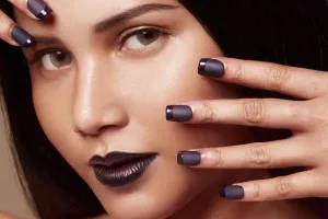 Tampil natural di film Home Sweet Loan, ini 11 potret Yunita Siregar 'Kaluna' saat pakai makeup bold