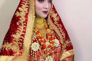 9 Potret detail makeup Bella Fawzi saat pemotretan jadi pengantin, kenakan adat Koto Gadang dan Melayu
