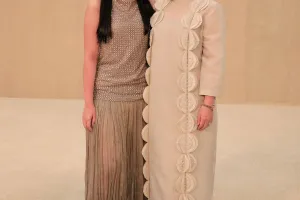 9 Momen Annisa Pohan dan Almira nonton pagelaran busana, gaya putri AHY tuai atensi