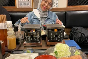 7 Momen Elyshia Nashira anak Dina Mariana kulineran, banyak menu sehat