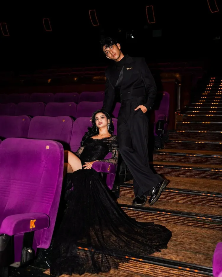 9 Potret mesra Ratu Sofya dan Cornelio Sunny, terpaut usia 19 tahun