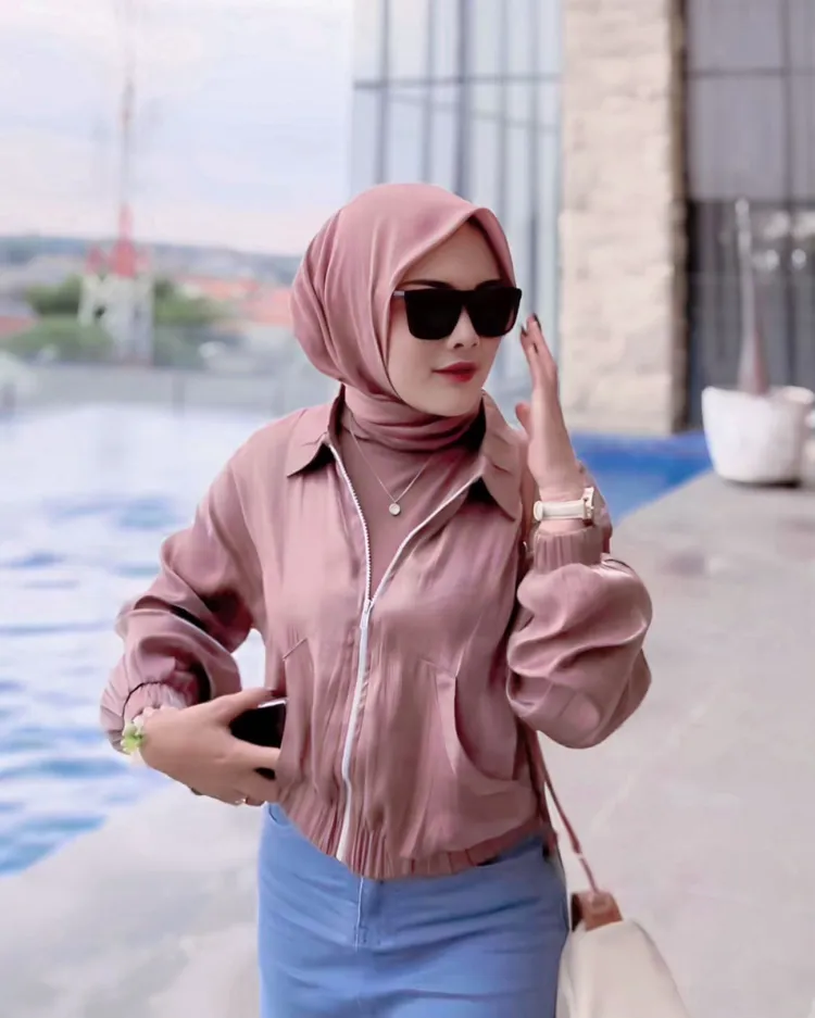 Yessy namanya tenar usai gagal nikah gegara mahar sertifikat rumah, 4 sumber pendapatan eks Ryan Dono