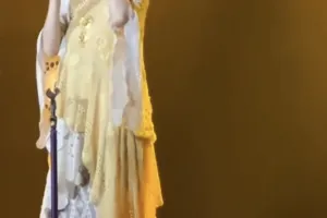 7 Potret Mahalini manggung di Samarinda ini tuai sorotan, penampilannya diduga tengah berbadan dua