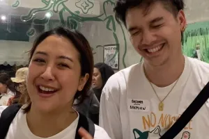 Diisukan cerai, ini 9 momen kebersamaan Sherina & Baskara Mahendra di anniversary ke-2 restoran bakmi