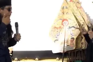 Diolok Gus Miftah dengan perkataan hinaan, 9 ekspresi Yati Pesek pesinden legendaris ini jadi sorotan