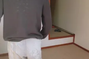 Dari luar terlihat reyot, 10 potret kamar di rumah kayu antisombong ini ternyata bak hotel