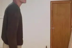 Dari luar terlihat reyot, 10 potret kamar di rumah kayu antisombong ini ternyata bak hotel