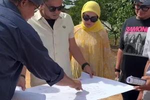 9 Momen Irish Bella temani Haldy Sabri kerja lihat proyek, gaya ibunda Air Rumi tuai sototan