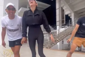 Pakai celana legging super ketat, 5 penampilan Olla Ramlan saat olahraga ini banjir kritikan