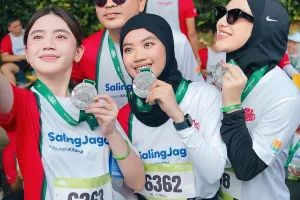 7 Momen Haldy Sabri dan Irish Bella fun run bareng keluarga, interaksinya curi perhatian