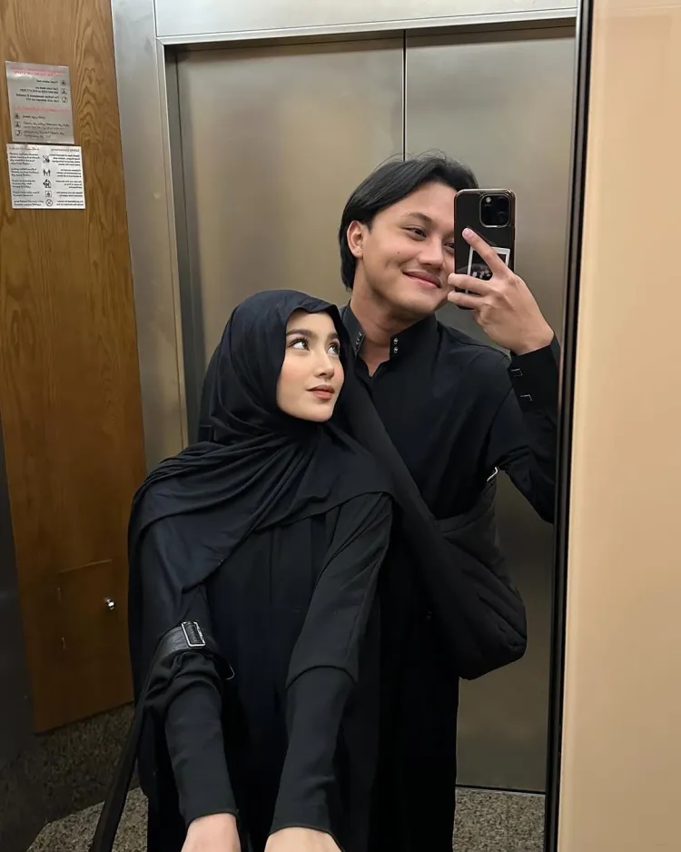 9 Potret Mahalini berhijab syar'i saat jalani umrah, pesonanya dipuji cantik manglingi