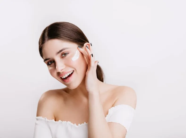 Cara atasi hiperpigmentasi ala Vanesha Prescilla Berbagai sumber