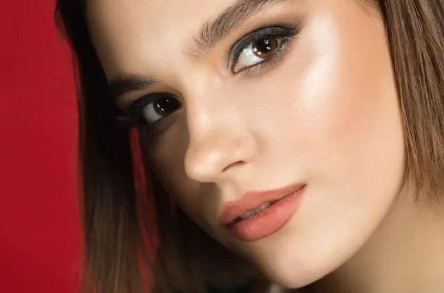 Rahasia makeup soft glam look Raisa Andriana Berbagai sumber