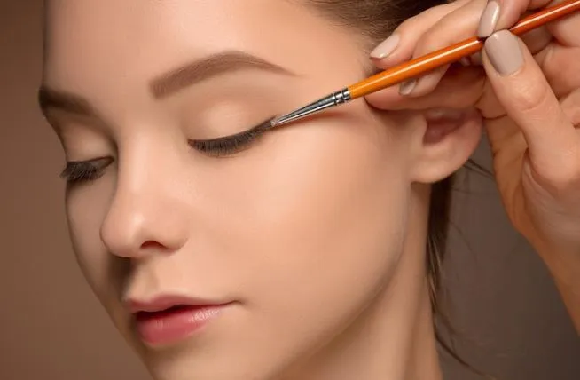 Rahasia makeup flawless ala Nikita Willy Berbagai sumber