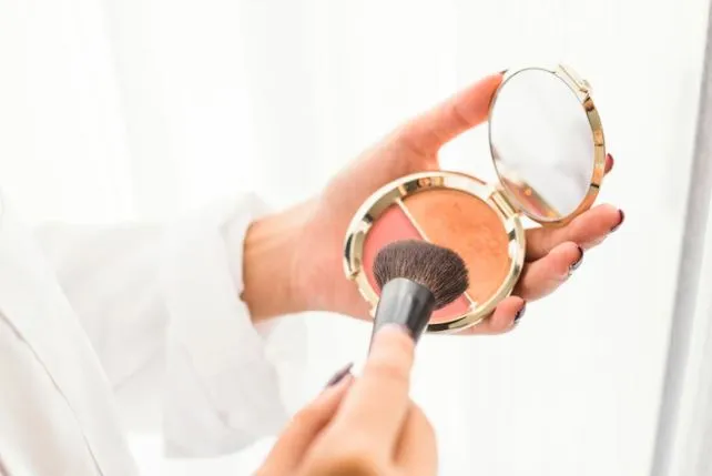 Rahasia makeup simpel Astrid Tiar Berbagai sumber Rahasia makeup simpel Astrid Tiar Berbagai sumber