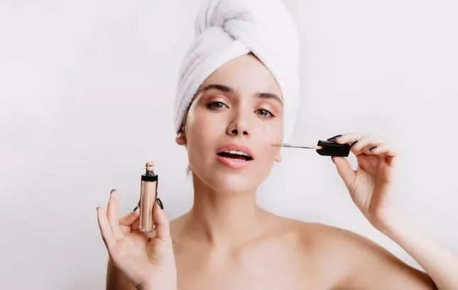 Rahasia makeup flawless ala Cinta Laura Berbagai sumber