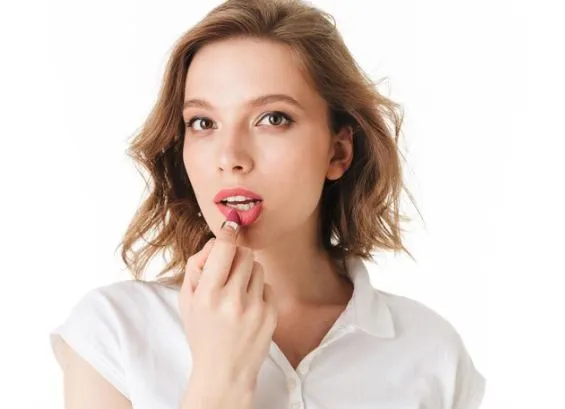 Rahasia riasan no makeup look Jessica Iskandar Berbagai sumber