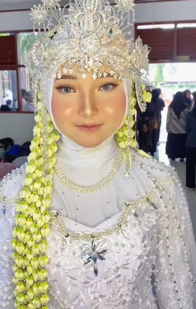 Hasil makeup pengantin siswi SMA ini bikin pangling TikTok