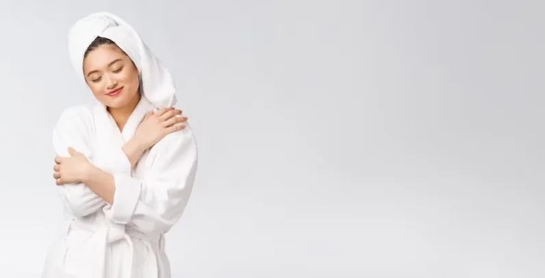 7 Cara merawat rambut agar tidak rusak akibat sering berenang © freepik.com