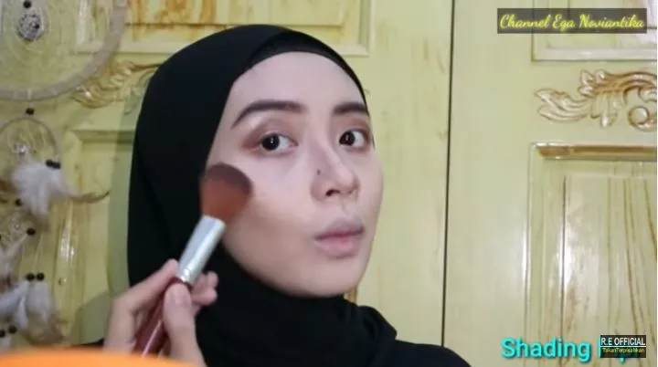 tutorial makeup Arabian Look ala Ega D'Academy berbagai sumber