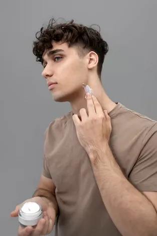 trik Fadly Faisal menjaga kesehatan kulit wajah berbagai sumber