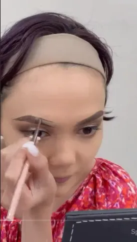 trik makeup bold ala Rina Nose berbagai sumber trik makeup bold ala Rina Nose berbagai sumber