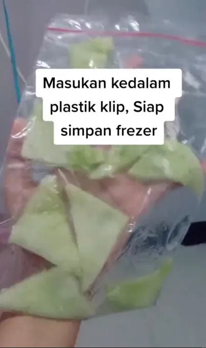 Samarkan kantung mata menghitam Berbagai sumber