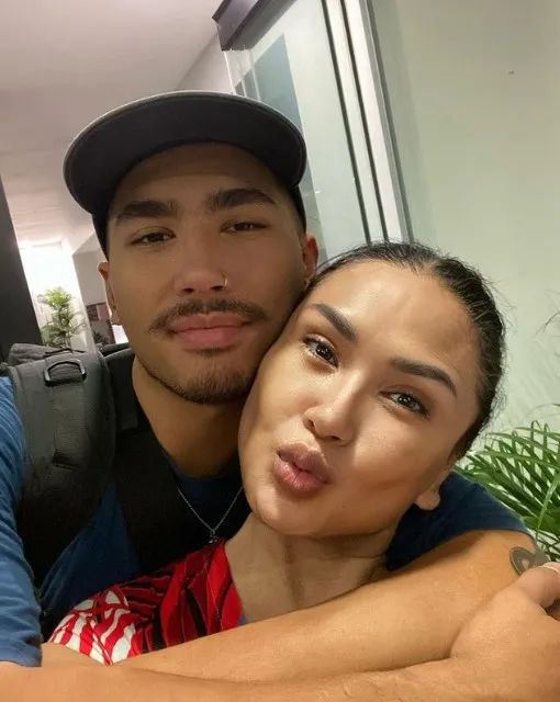 Titi DJ pede tampil no makeup © Instagram