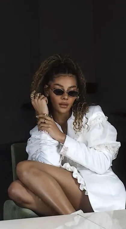 Zsa Zsa Utari penampilannya dulu dan kini © TikTok Zsa Zsa Utari penampilannya dulu dan kini © TikTok