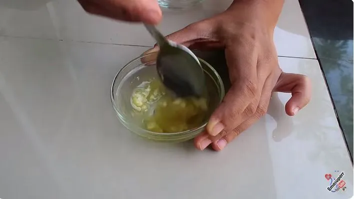 cara menghilangkan ketombe berkerak berbagai sumber