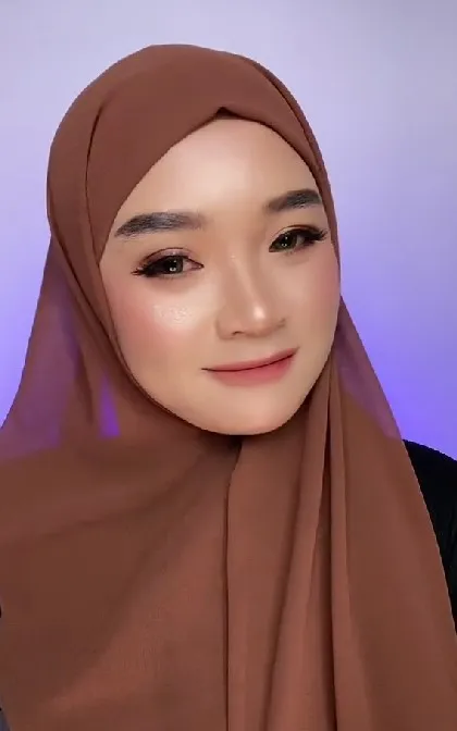 Wanita berkulit sawo matang recreate makeup Inara Rusli TikTok Wanita berkulit sawo matang recreate makeup Inara Rusli TikTok