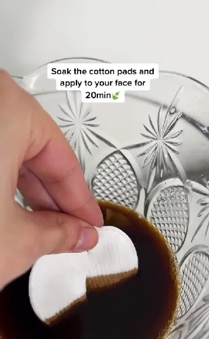 Cewek pudarkan mata panda pakai kopi TikTok