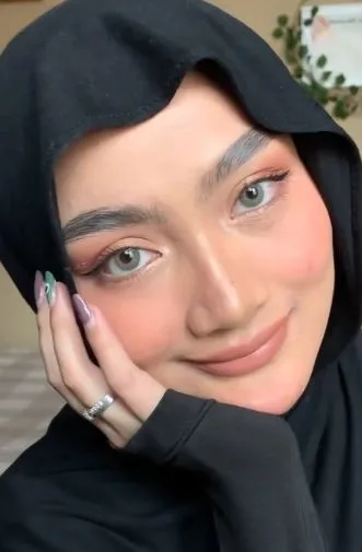 Transformasi cewek wajah jerawat meradang peach makeup TikTok Transformasi cewek wajah jerawat meradang peach makeup TikTok
