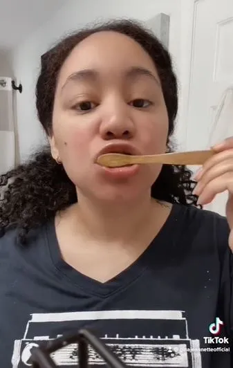 2 Jenis buah cara putihkan gigi menguning TikTok 2 Jenis buah cara putihkan gigi menguning TikTok