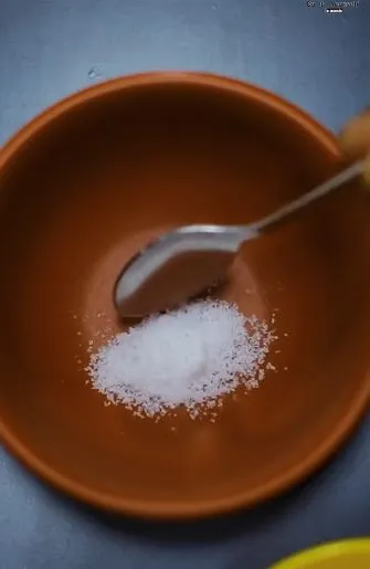 3 Menit putihkan gigi bernoda kuning Berbagai sumber 3 Menit putihkan gigi bernoda kuning Berbagai sumber