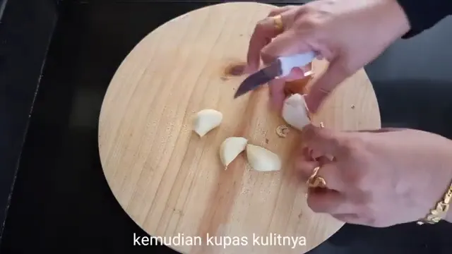 Jamur di kuku hilang dalam seminggu © YouTube