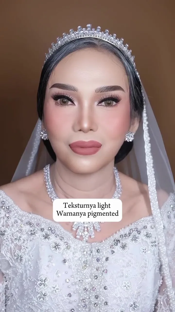 transformasi wanita 60 tahun dirias fresh nude © Instagram transformasi wanita 60 tahun dirias fresh nude © Instagram