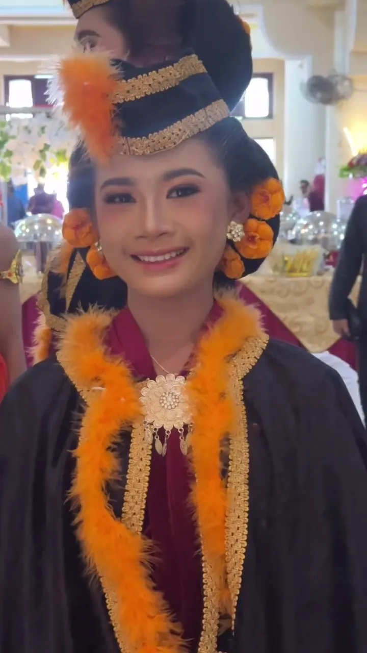 Tak puas karena makeup luntur © Instagram