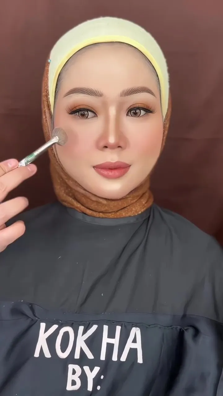 transformasi makeup cewek berjerawat dirias fresh © Instagram 