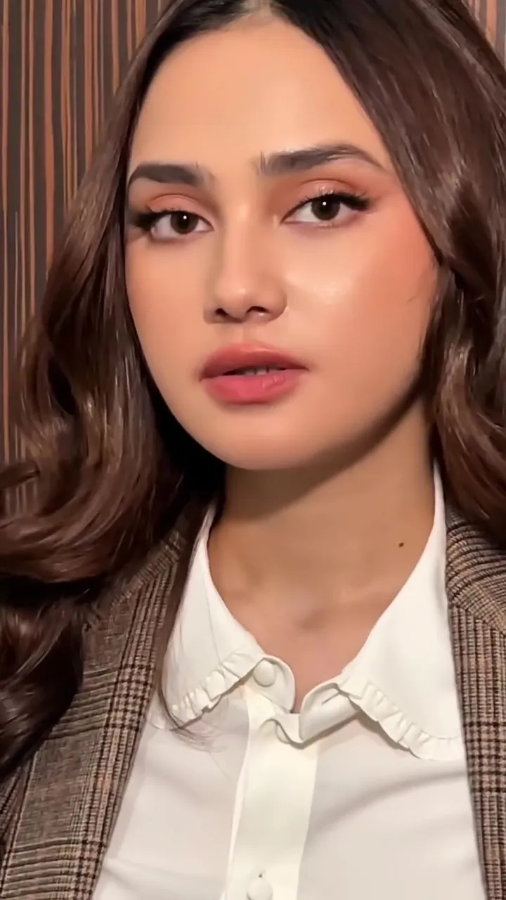 potret bareface Syifa Hadju © Instagram 