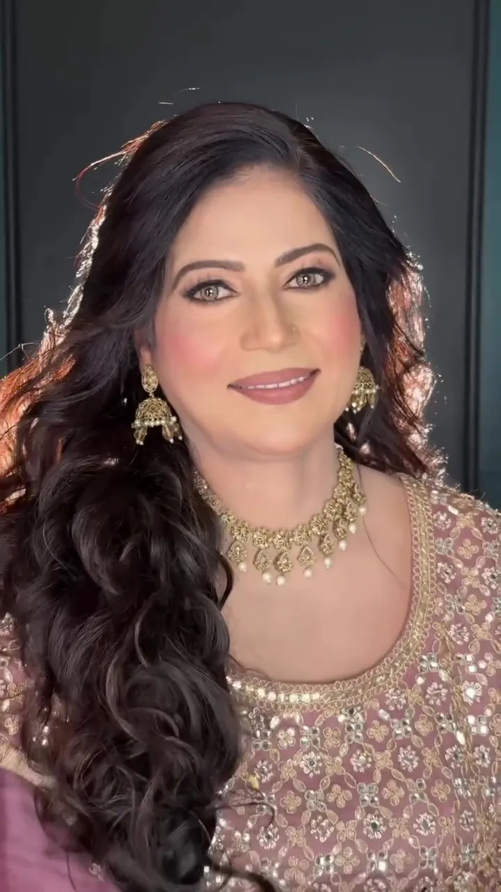 Transformasi wanita berflek hitam © Instagram Transformasi wanita berflek hitam © Instagram