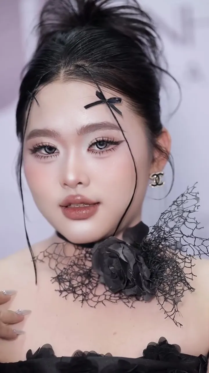 Sulap mata kecil jadi lebar © Instagram 